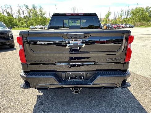 New 2026 Chevrolet Silverado 1500 High Country w/ Midnight Edition AWD/4WD image 4