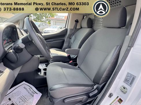 Used 2020 Nissan NV200 SV w/ Back Door Glass Package FWD image 9
