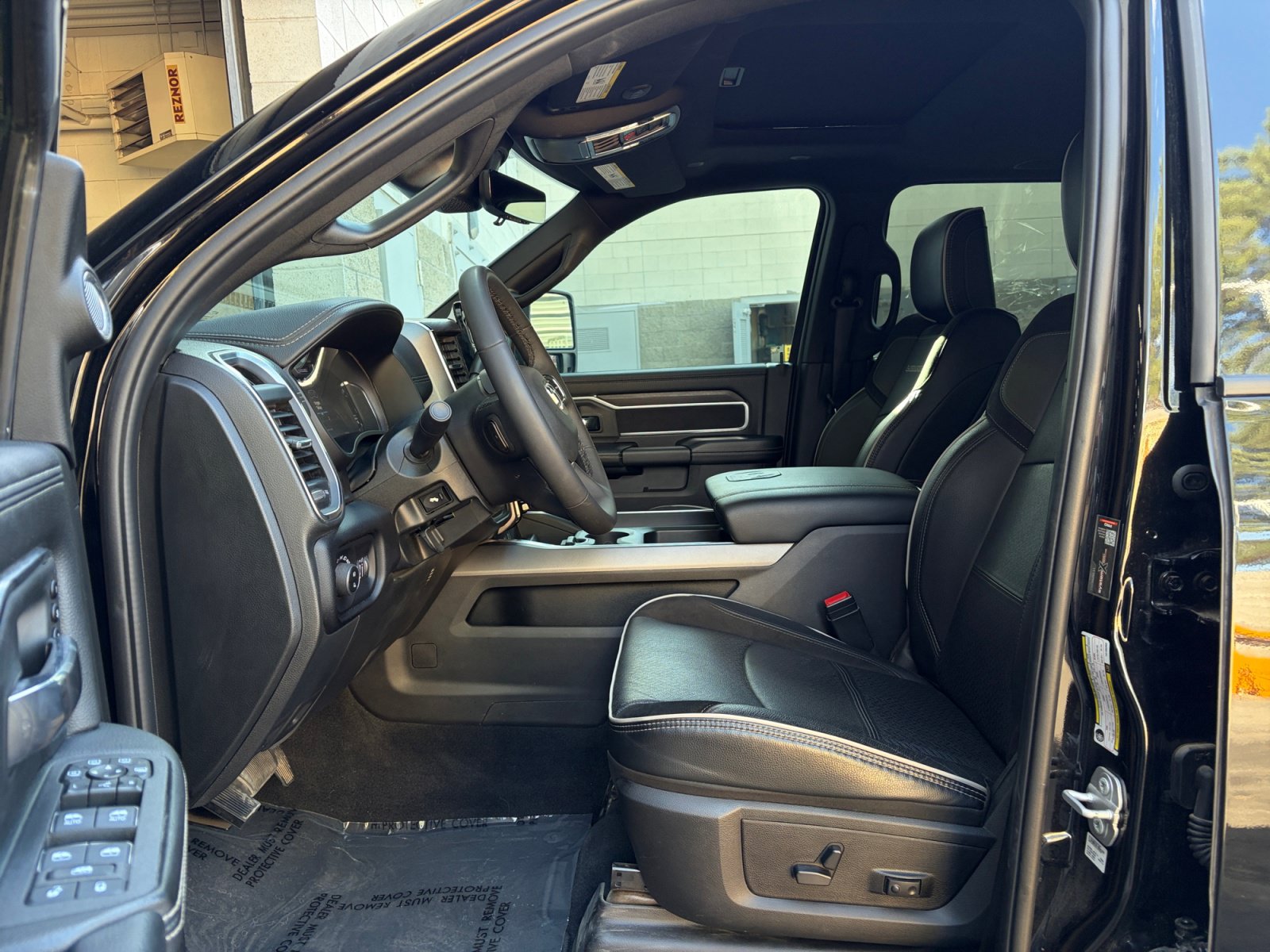 Used 2026 RAM 3500 Laramie AWD/4WD image 11