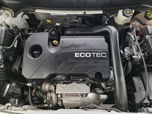 Used 2022 Chevrolet Equinox Premier w/ LPO, Floor Liner Package image 30