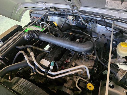 Used 2006 Jeep Wrangler Unlimited AWD/4WD image 33