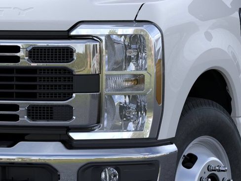 New 2026 Ford F350 XL w/ XL Chrome Package RWD image 19