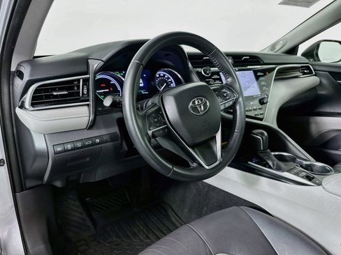 Used 2018 Toyota Camry XLE w/ Audio Package FWD image 10