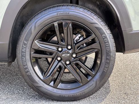 Used 2025 Chevrolet Trax ACTIV w/ Driver Confidence Package FWD image 7