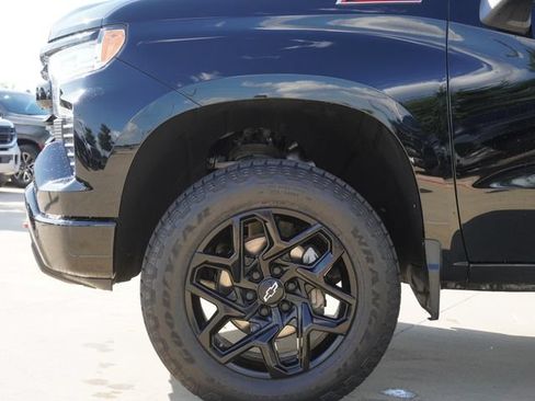 Used 2023 Chevrolet Silverado 1500 LT Trail Boss AWD/4WD image 5