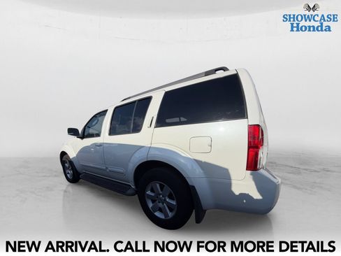 Used 2008 Nissan Pathfinder SE w/ Leather Pkg RWD image 4