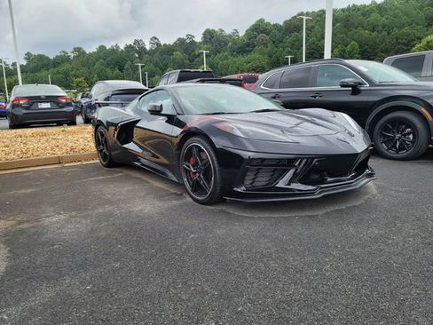 Used 2021 Chevrolet Corvette Stingray Preferred Cpe w/ Z51 Performance Package RWD image 5