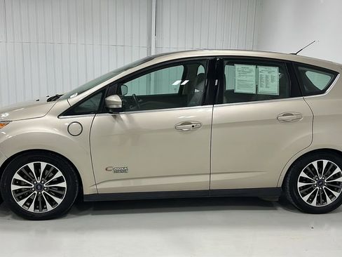 Used 2017 Ford C-MAX Energi Titanium w/ Equipment Group 501A image 3