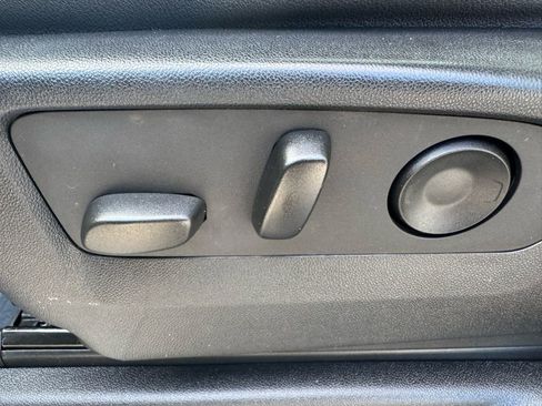 Used 2023 Chevrolet Tahoe Z71 w/ Luxury Package image 23