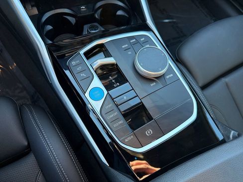 Used 2024 BMW i4 xDrive40i image 17