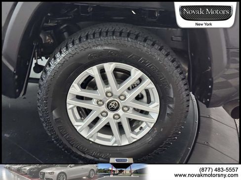 Used 2023 Toyota Tundra SR5 w/ SR5 Convenience Package AWD/4WD image 9