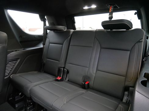 New 2026 GMC Yukon Elevation image 8