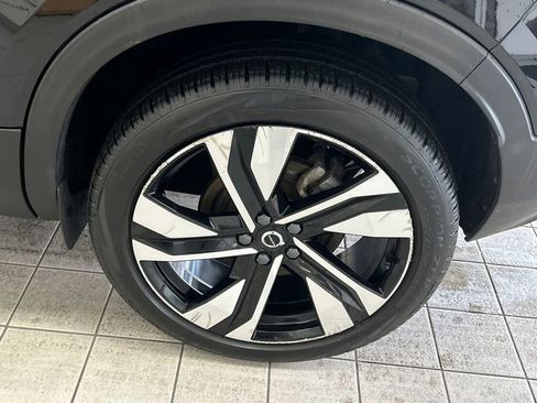 Certified 2023 Volvo XC40 B5 Plus w/ Driver Assist Package image 8