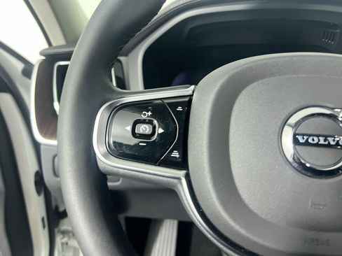 Used 2023 Volvo XC60 B5 Ultimate w/ Protection Package Premier FWD image 16