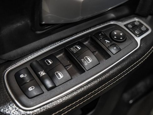 Used 2024 RAM 2500 Rebel AWD/4WD image 45