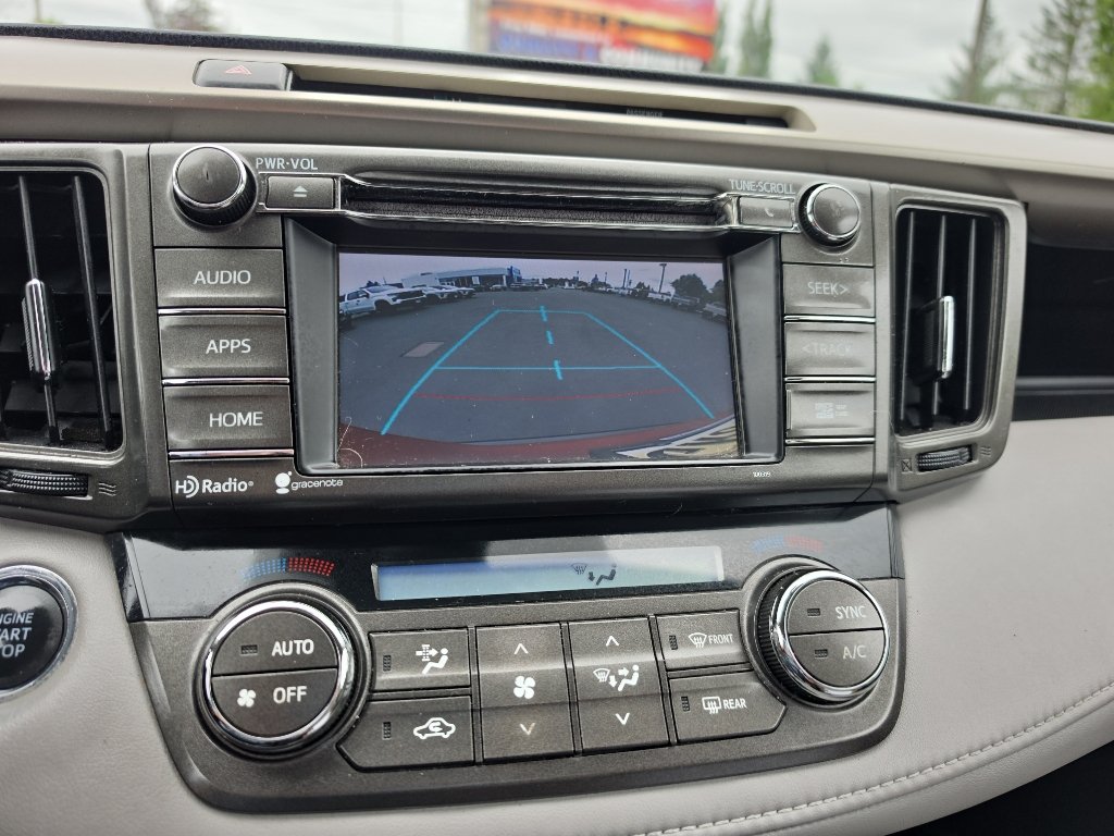 Used 2014 Toyota RAV4 Limited w/ Technology Package FWD image 29