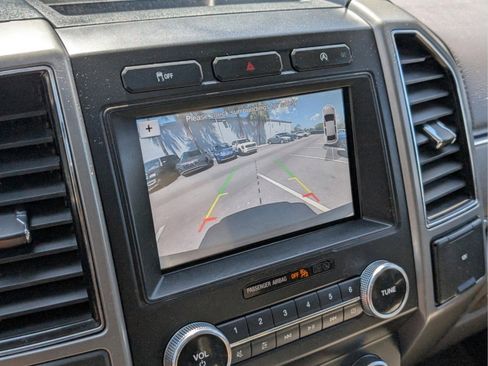 Used 2019 Ford Expedition Max XLT w/ Equipment Group 202A RWD image 18