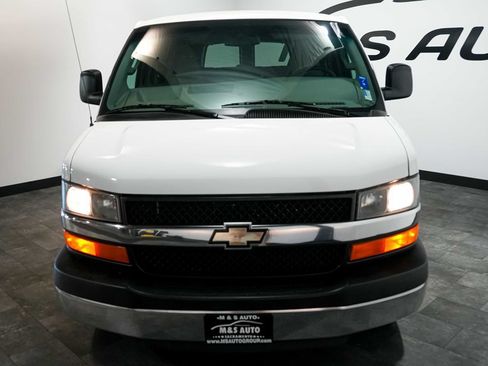 Used 2016 Chevrolet Express 3500 LT w/ LT Preferred Equipment Group RWD image 6