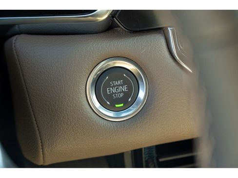 New 2026 GMC Canyon Denali w/ LPO, Denali Black Edition AWD/4WD image 30