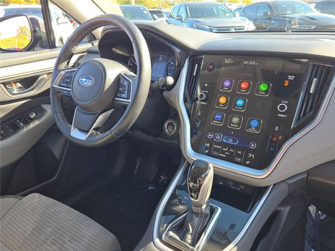Used 2022 Subaru Outback Premium image 7