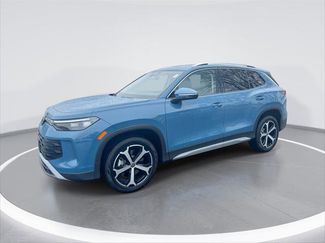 Used 2025 Volkswagen Tiguan SE video 1