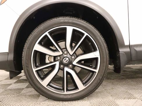 Used 2017 Nissan Rogue Sport SL w/ SL Premium Package AWD/4WD image 6
