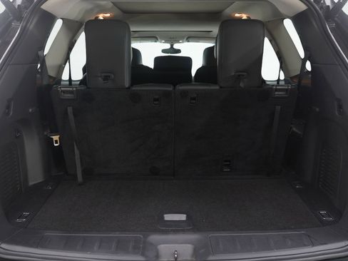 Used 2016 Nissan Pathfinder Platinum image 10