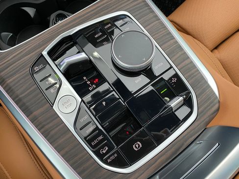 New 2026 BMW X5 xDrive50e w/ M Sport Package AWD/4WD image 19