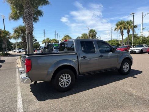 Used 2016 Nissan Frontier SV w/ Moonroof Package RWD image 17