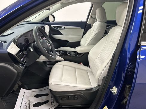 Used 2025 Buick Envision Avenir AWD/4WD image 9