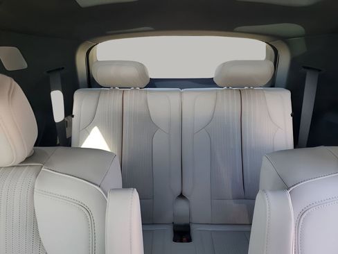 New 2026 Cadillac Vistiq Luxury w/ LPO, Floor Liner Package image 26