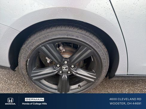 Used 2024 Honda Accord Sport image 5