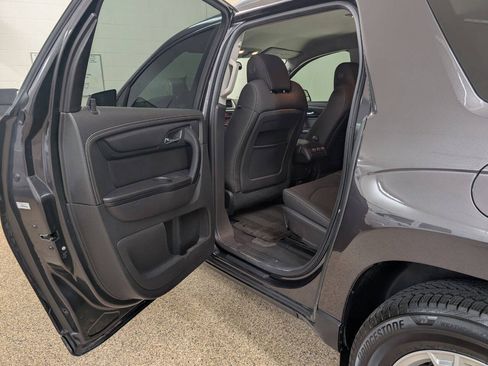 Used 2015 GMC Acadia SLE FWD image 13