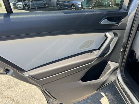 Used 2019 Volkswagen Tiguan SE w/ Panoramic Sunroof Package FWD image 20