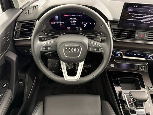 Used 2025 Audi Q5 2.0T Premium Plus w/ Premium Plus Package AWD/4WD image 13