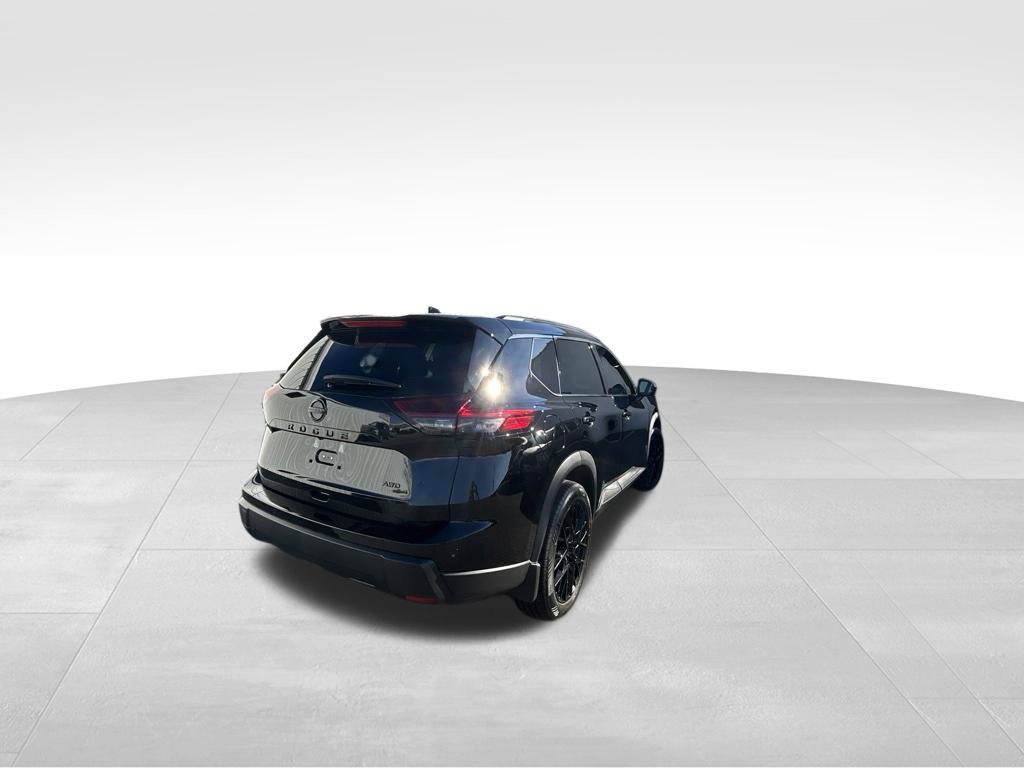 Used 2026 Nissan Rogue Dark Armor AWD/4WD image 7