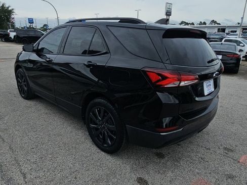 Used 2023 Chevrolet Equinox RS w/ RS Leather Package FWD image 5