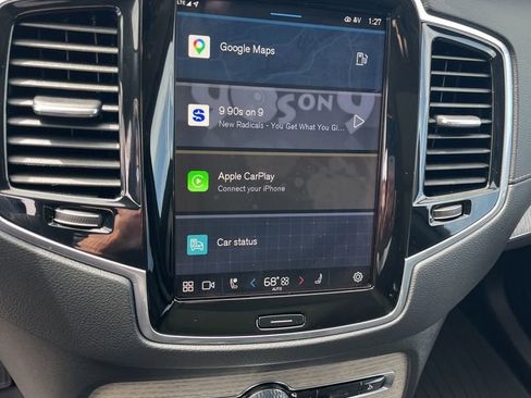 Used 2025 Volvo XC90 B6 Ultra w/ Protection Package Premier image 11