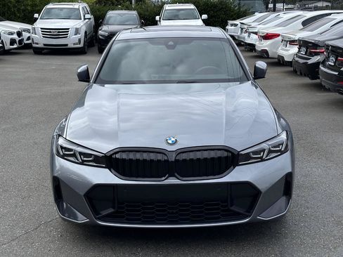 Used 2023 BMW 330i Sedan w/ M Sport Package RWD image 11