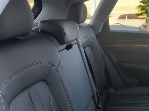 Certified 2023 Audi Q5 2.0T Premium w/ Convenience Package image 12