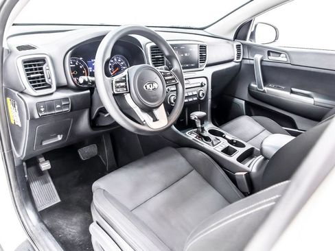 Used 2022 Kia Sportage LX FWD image 25