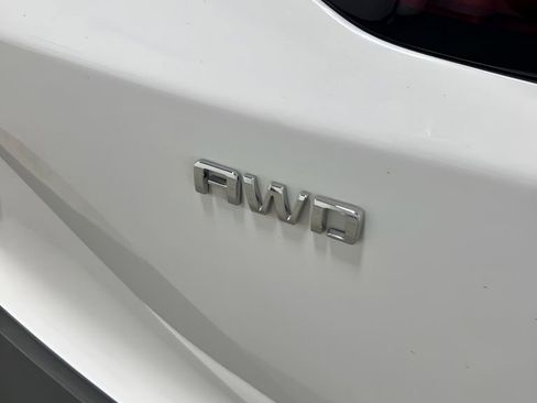 Used 2024 Chevrolet Blazer EV LT AWD/4WD image 10
