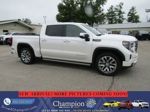 Used 2024 GMC Sierra 1500 Denali AWD/4WD image 3