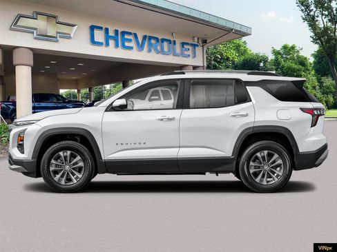 New 2026 Chevrolet Equinox LT w/ Safety and Technology Package FWD image 3