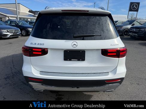 New 2026 Mercedes-Benz GLB 250 4MATIC image 7
