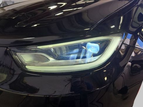 Used 2024 Chrysler Pacifica Touring-L FWD image 34