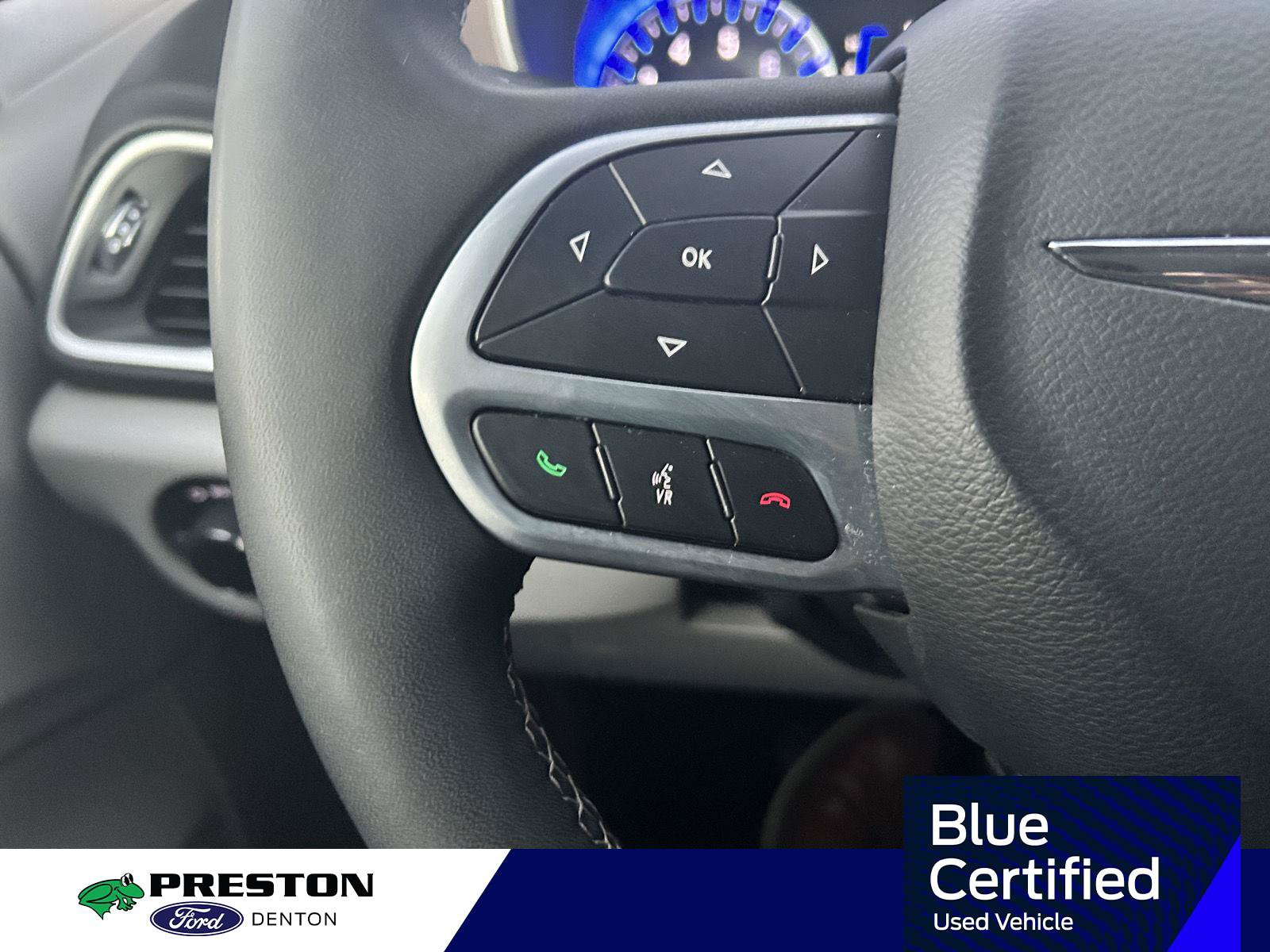 Used 2024 Chrysler Voyager LX FWD image 14