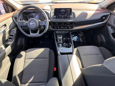 Used 2023 Nissan Rogue SV image 20