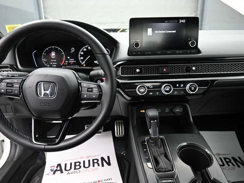 Used 2025 Honda Civic Sport image 14