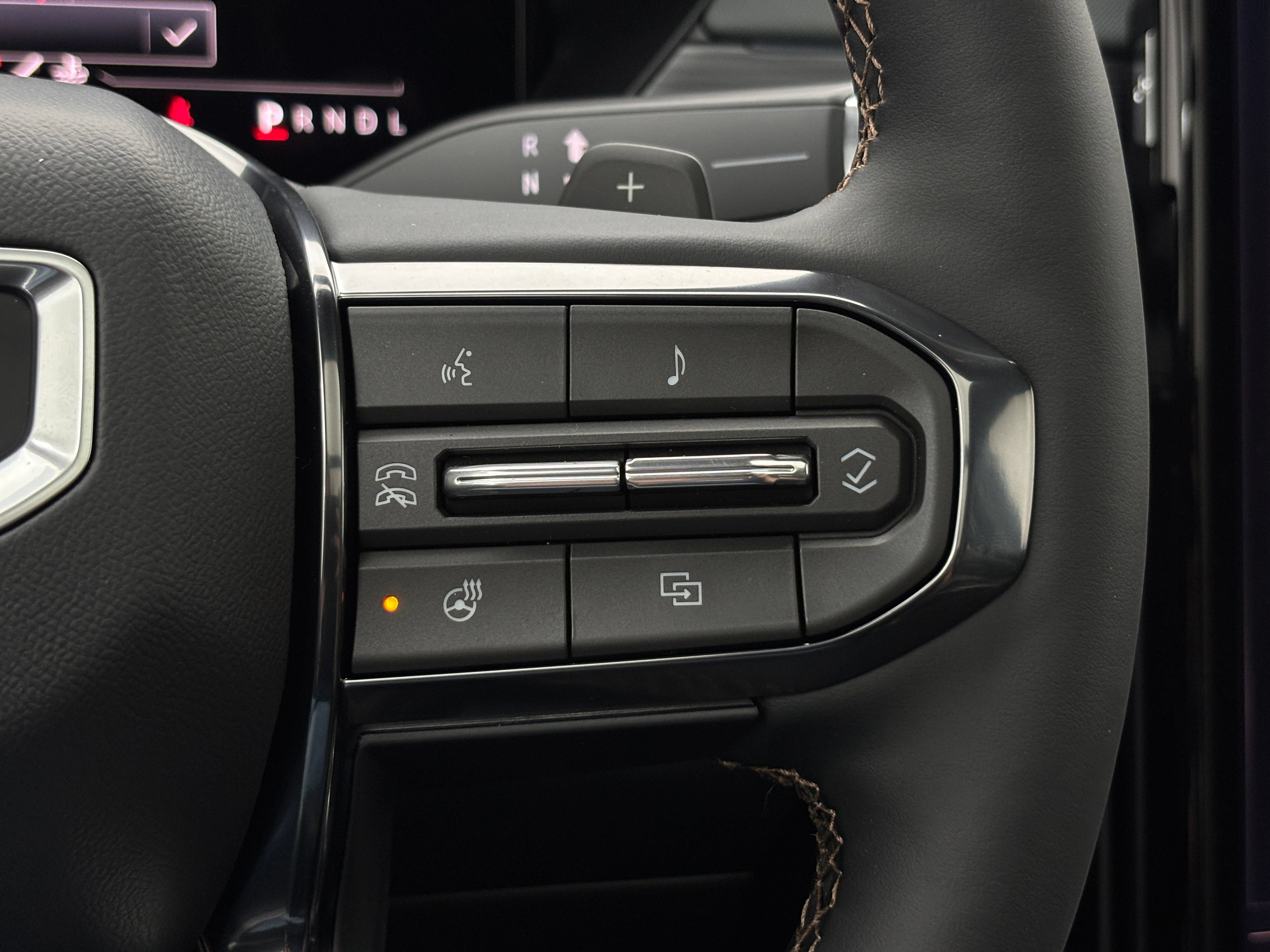 New 2026 GMC Acadia AT4 w/ Luxury Package AWD/4WD image 25